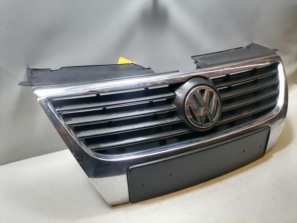VW Passat 3C original Kühlergrill Bj.2010